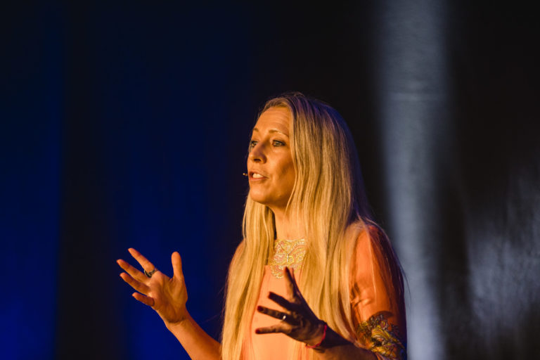 211119223237_Dominik_PFAU_52813